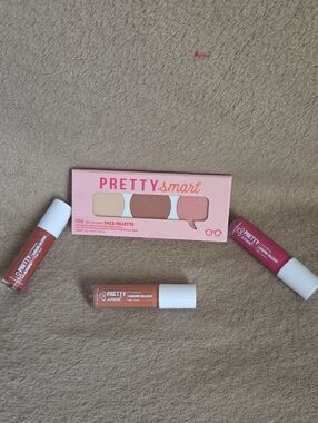 Pretty Smart Bundle Set: 1 Face Palette; 3 Liquid Blushes
